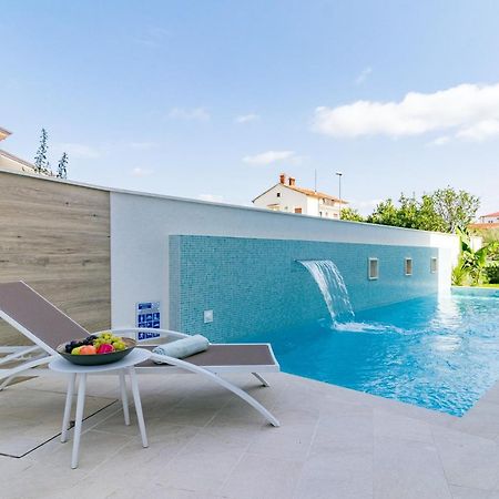 Villa Elena Deluxe Mit Whirlpool Und Beheiztem Pool Am Meer Und Wunderschoenen Blick Auf Die Brijuni Inseln Fažana Exterior foto