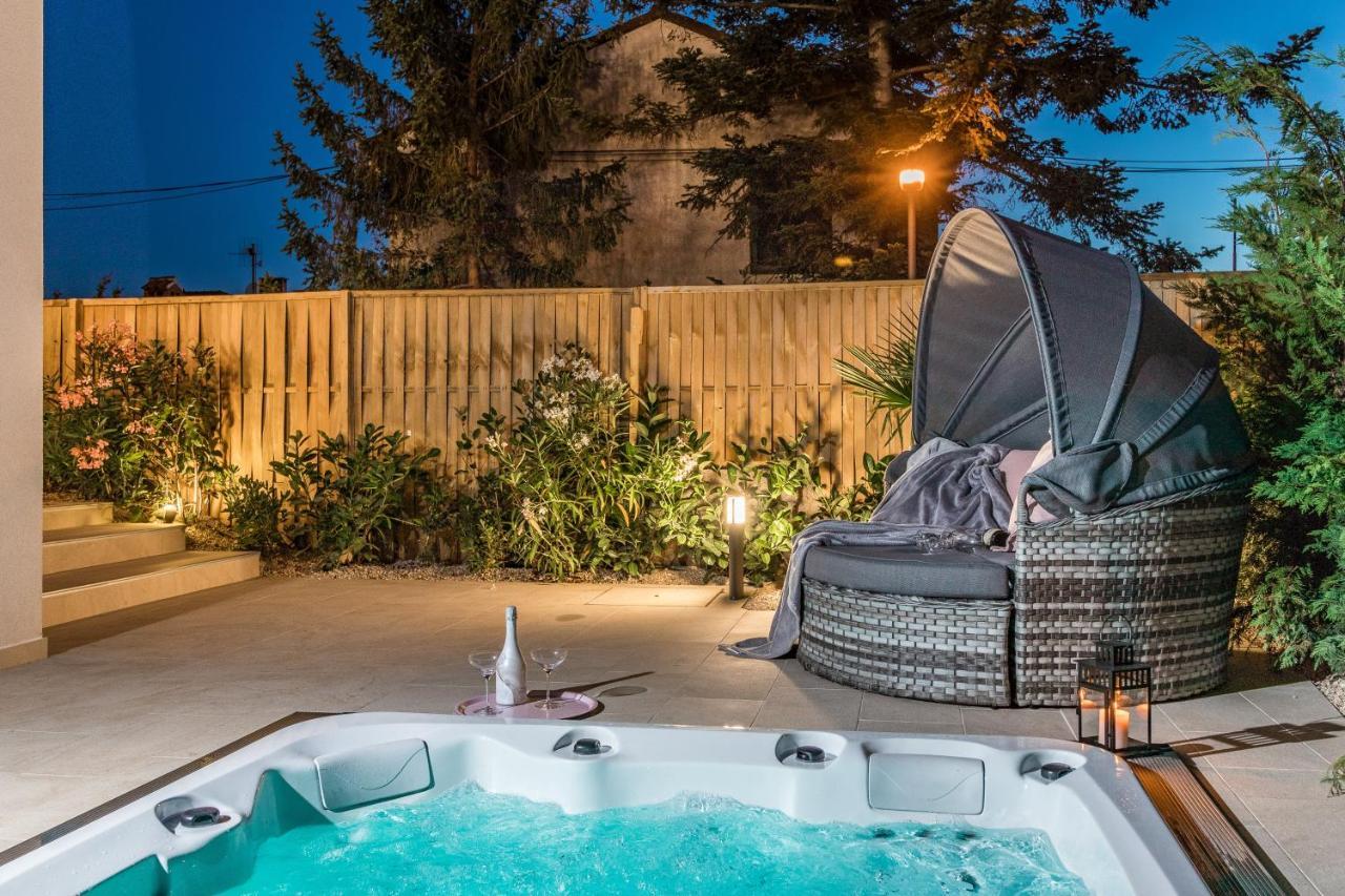 Villa Elena Deluxe Mit Whirlpool Und Beheiztem Pool Am Meer Und Wunderschoenen Blick Auf Die Brijuni Inseln Fažana Exterior foto
